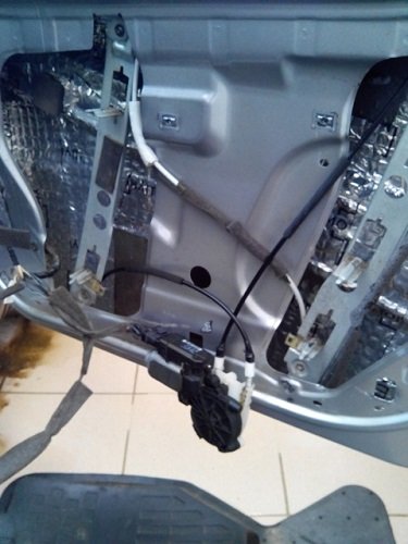 Неисправности стеклоподъемника и его блока на Renault Megane, Duster и Laguna