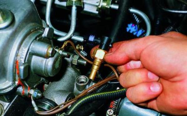 Описание работы датчиков (скорости и других) и системы управления двигателем Lada Granta Описание работы датчиков (скорости и других) и системы управления двигателем Lada Granta