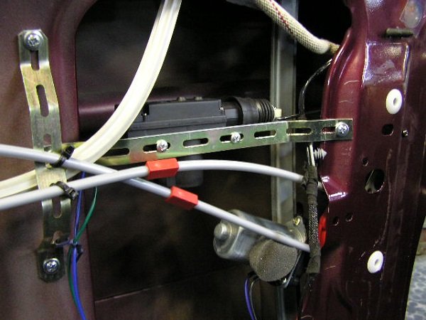 Почему не работает центральный замок, как устранить неисправности своими руками? Почему не работает центральный замок, как устранить неисправности своими руками?