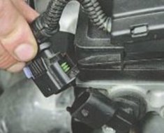 Проверка и замена датчиков системы управления двигателем на Opel Astra H (АБС и других) Проверка и замена датчиков системы управления двигателем на Opel Astra H (АБС и других)