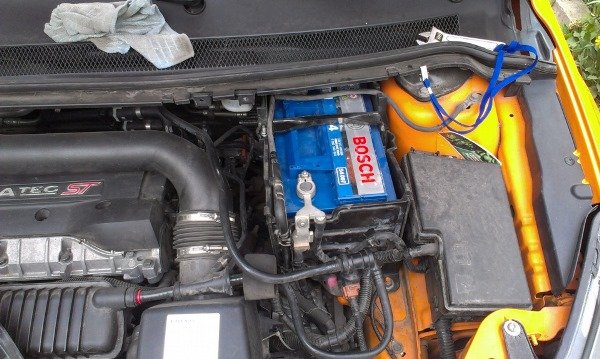 Инструкция по выбору и замене аккумулятора на автомобиль Ford Focus 2