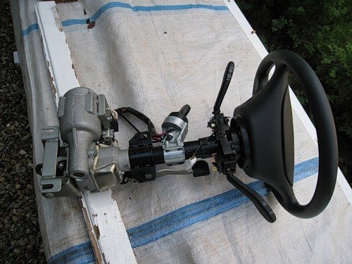 Описание электроусилителя руля на автомобиле Лада Калина, поломки и замена ЭУР Описание электроусилителя руля на автомобиле Лада Калина, поломки и замена ЭУР