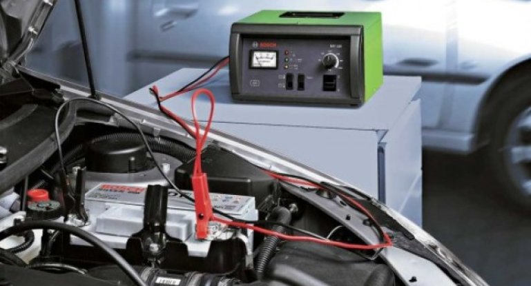 Подробная инструкция, как правильно снять аккумулятор с машины своими руками