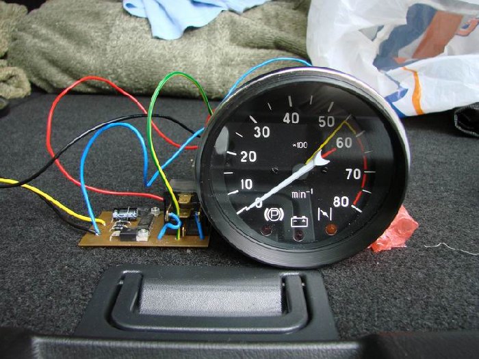 Характеристика автомобильного тахометра: понятие, принцип работы и виды Характеристика автомобильного тахометра: понятие, принцип работы и виды