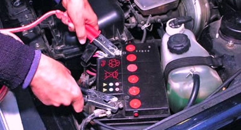 Очевидные причины и решение проблемы, когда на аккумулятор не идет зарядка