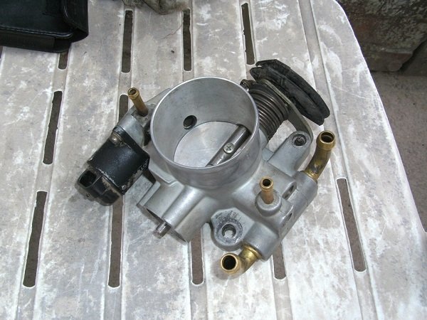 Почему стартер крутит, но не крутит двигатель, что делать в такой ситуации? Почему стартер крутит, но не крутит двигатель, что делать в такой ситуации?