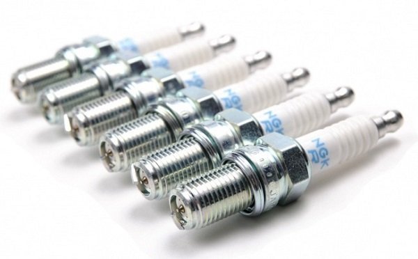 Подробная инструкция по замене свечей зажигания в автомобиле своими руками