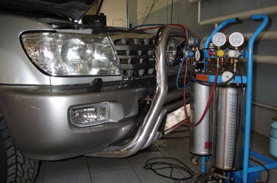 Оборудование для заправки и чистки автокондиционеров в условиях гаража Оборудование для заправки и чистки автокондиционеров в условиях гаража