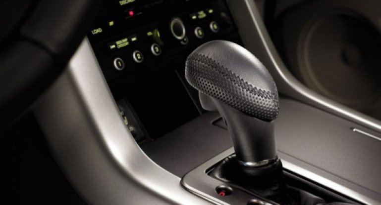 Обзор трансмиссионного масла Castrol и других марок, характеристика смазки