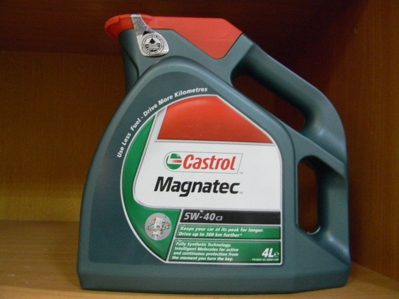 Описание моторного масла Castrol, разнообразие и особенности использования