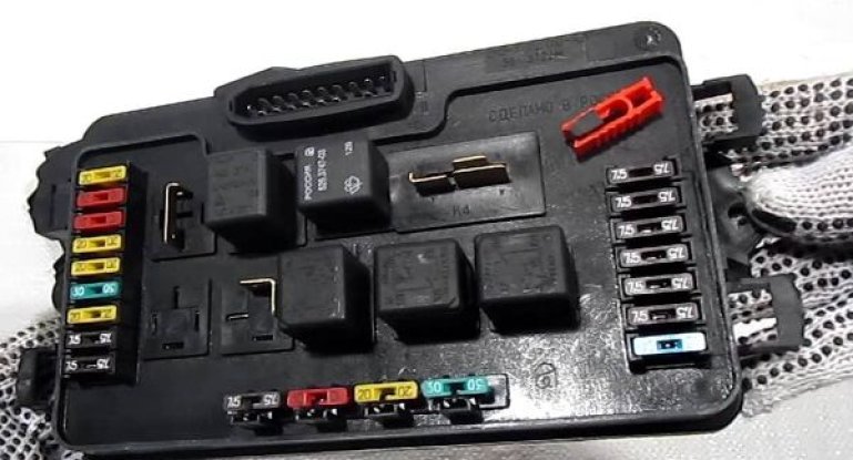 Руководство по замене блока предохранителей на ВАЗ 2115 инжектор, расшифровка