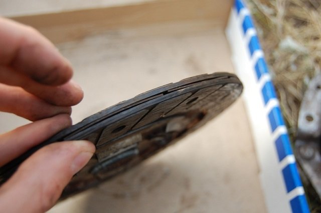 Инструкция по замене сцепления ВАЗ 2107 своими руками, стоимость детали Инструкция по замене сцепления ВАЗ 2107 своими руками, стоимость детали