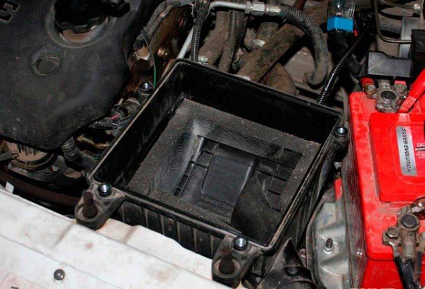 Детальная инструкция по замене воздушного фильтра автомобиля Лада Калина