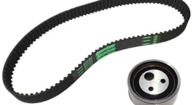 Подробная инструкция по квалифицированной замене ремня ГРМ на Renault Logan