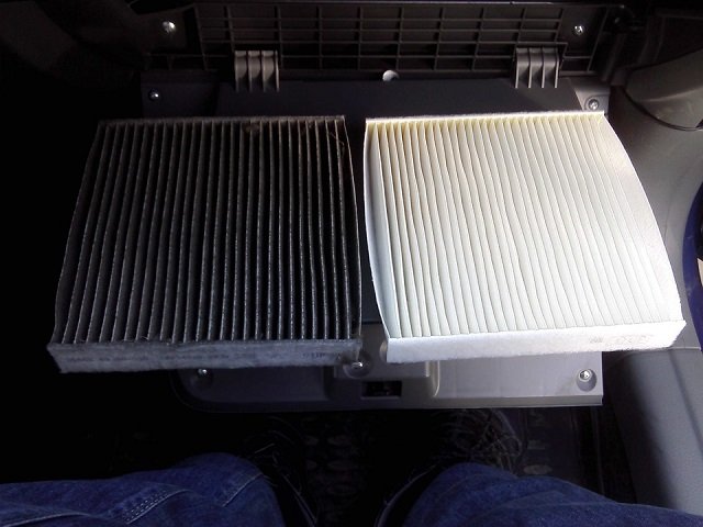 Совет автоэксперта, как произвести замену салонного фильтра на автомобиле Suzuki SX4