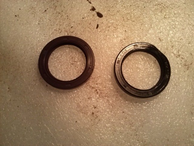 Пошаговая замена сальника коленвала на автомобиле ВАЗ 2106 своими руками Пошаговая замена сальника коленвала на автомобиле ВАЗ 2106 своими руками