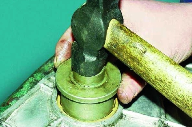 Самостоятельная замена переднего и заднего сальника коленвала на ВАЗ 2107 Самостоятельная замена переднего и заднего сальника коленвала на ВАЗ 2107