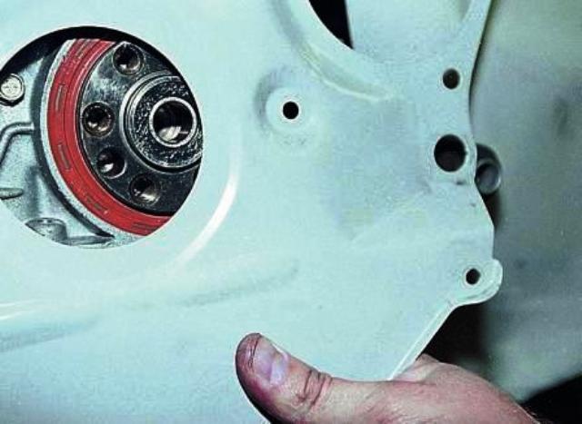 Самостоятельная замена переднего и заднего сальника коленвала на ВАЗ 2107 Самостоятельная замена переднего и заднего сальника коленвала на ВАЗ 2107