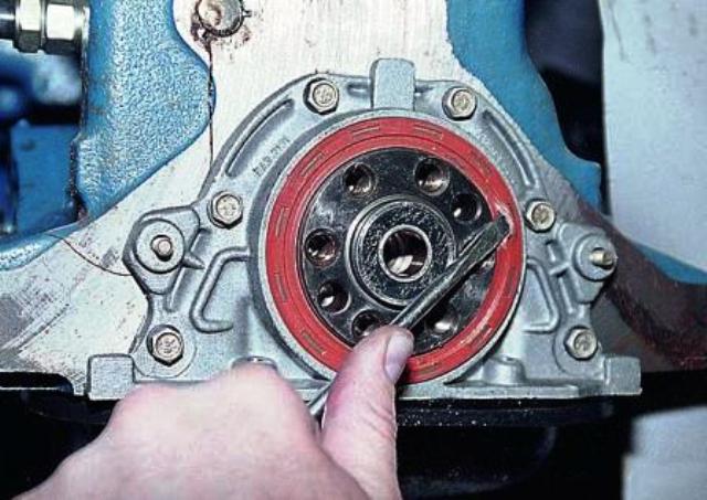 Самостоятельная замена переднего и заднего сальника коленвала на ВАЗ 2107 Самостоятельная замена переднего и заднего сальника коленвала на ВАЗ 2107