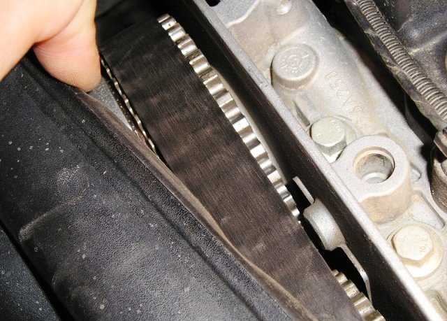 Замена ремня ГРМ Ford Focus 2 своими руками (видео): инструкции с фото Замена ремня ГРМ Ford Focus 2 своими руками (видео): инструкции с фото