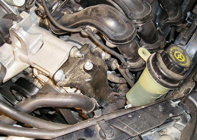 Замена ремня ГРМ Ford Focus 2 своими руками (видео): инструкции с фото Замена ремня ГРМ Ford Focus 2 своими руками (видео): инструкции с фото