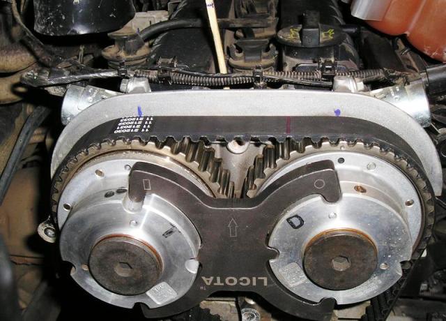 Замена ремня ГРМ Ford Focus 2 своими руками (видео): инструкции с фото Замена ремня ГРМ Ford Focus 2 своими руками (видео): инструкции с фото