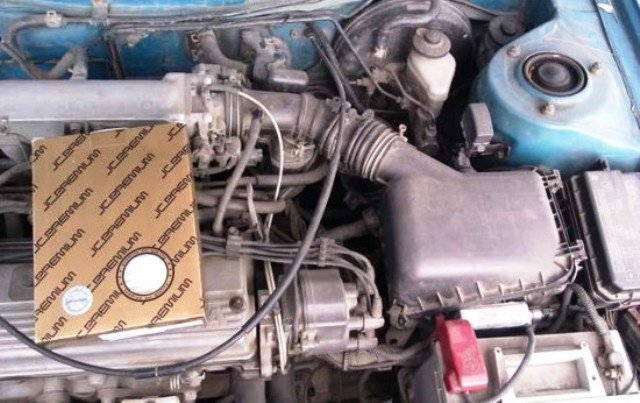 Описание воздушного фильтра Toyota Corolla: инструкция по замене с фото Описание воздушного фильтра Toyota Corolla: инструкция по замене с фото