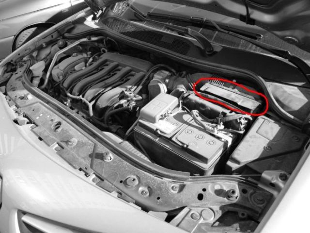 Замена воздушного фильтра Renault Megane 2: пошаговая инструкция с фото Замена воздушного фильтра Renault Megane 2: пошаговая инструкция с фото