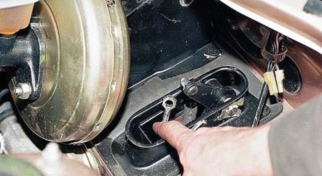 Замена сцепления ВАЗ 2114 своими руками: инструкции, фото и видео