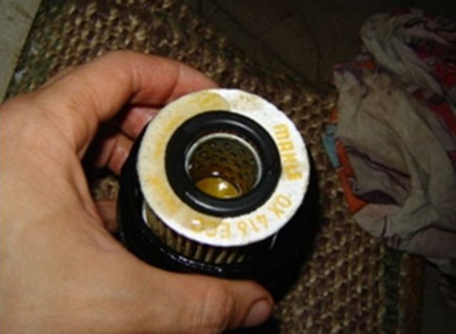 Как заменить масляный фильтр Тойота Королла: пошаговая инструкция и фото Как заменить масляный фильтр Тойота Королла: пошаговая инструкция и фото