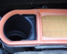 Замена воздушного фильтра на Peugeot 308: инструкции, фото и видео