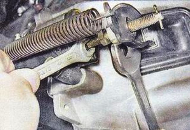 Как регулировать педали сцепления на авто ВАЗ 2107: инструкции и видео Как регулировать педали сцепления на авто ВАЗ 2107: инструкции и видео