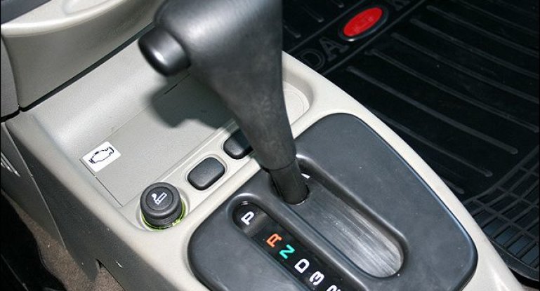 Что такое автоматическая коробка передач в автомобиле: видео и фотообзор