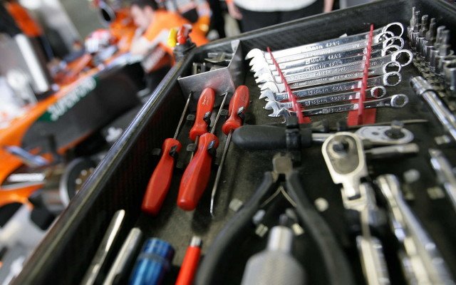 Процесс замены топливного фильтра в Toyota Auris: инструкции и фото Процесс замены топливного фильтра в Toyota Auris: инструкции и фото