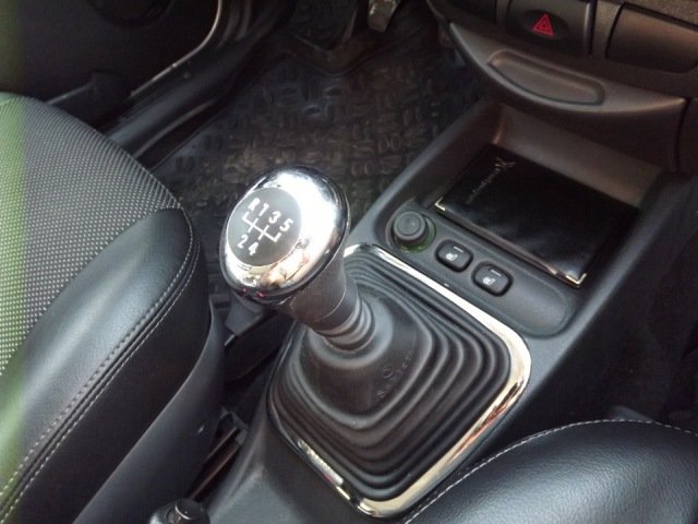 Диагностируем и устраняем дребезжание рычага КПП Калина (с видео)