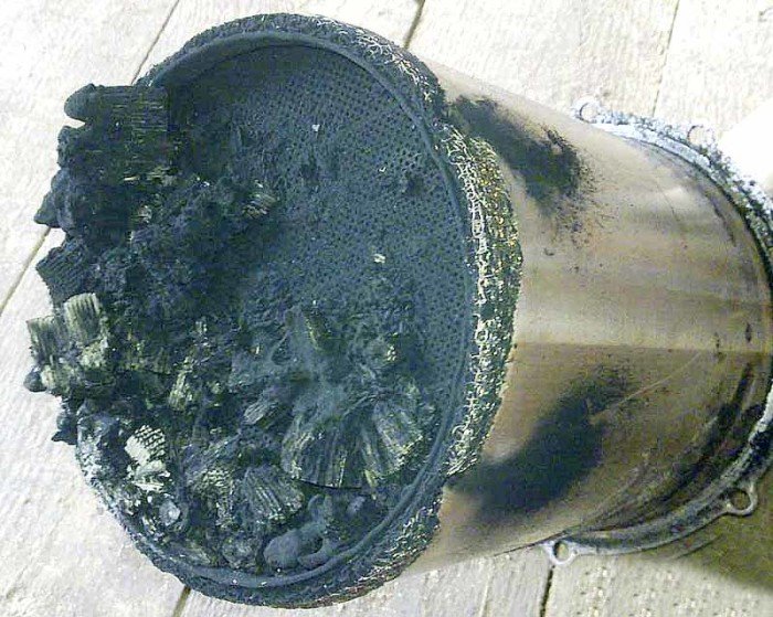 Особенности сажевого фильтра: обзор, установка, удаление и чистка Особенности сажевого фильтра: обзор, установка, удаление и чистка