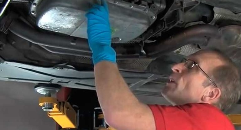 Пошаговая инструкция по замене масла в КПП Lada Priora: фото- и видеообзор