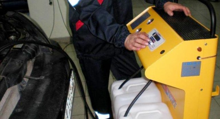 Какое оборудование нужно для замены масла в АКПП: фото- и видеообзор