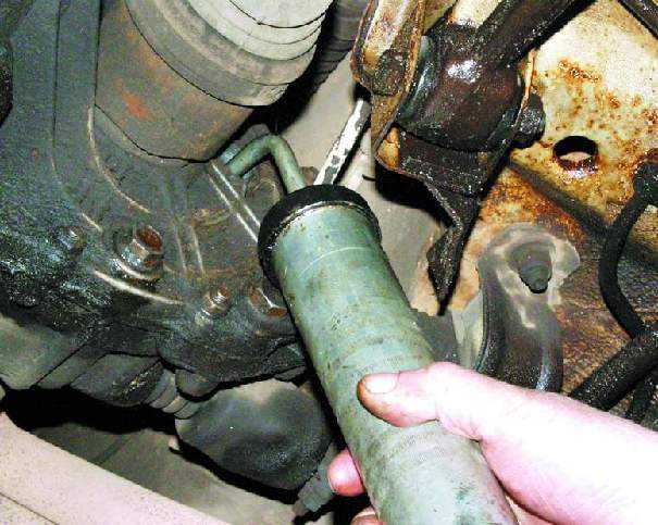 Как быстро заменить масло в коробке передач с помощью шприца: фото и видео Как быстро заменить масло в коробке передач с помощью шприца: фото и видео