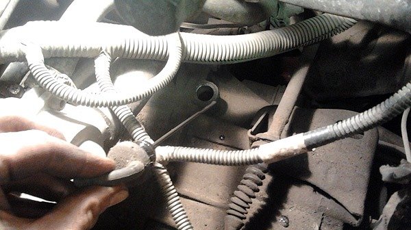 Как самостоятельно провести замену масла в КПП ВАЗ 2181 Lada Granta Как самостоятельно провести замену масла в КПП ВАЗ 2181 Lada Granta