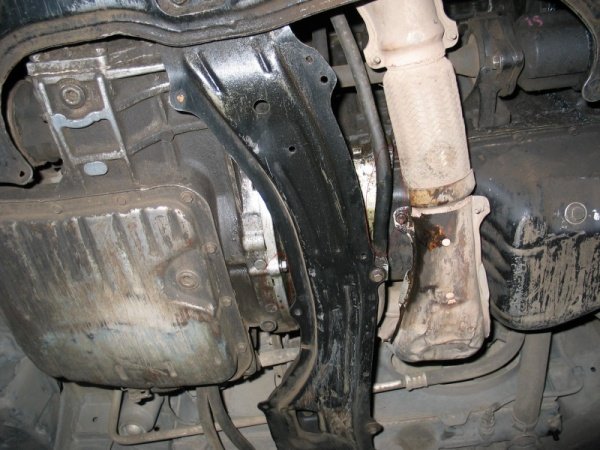 Почему течет и пенится масло на стыке двигателя и АКПП: причины и решение Почему течет и пенится масло на стыке двигателя и АКПП: причины и решение