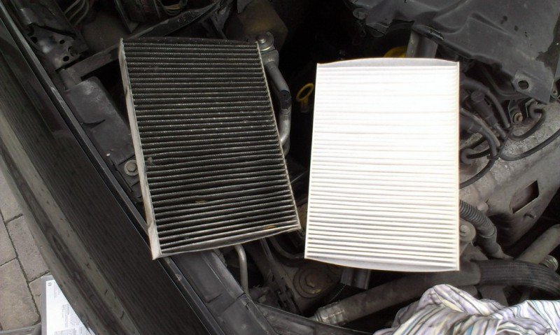 Процесс замены салонного фильтра в автомобиле Renault Logan: фото и видео Процесс замены салонного фильтра в автомобиле Renault Logan: фото и видео