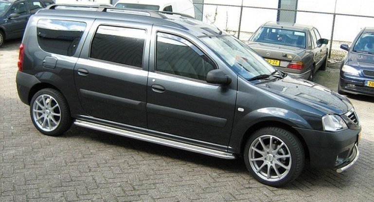 Честный обзор Lada Largus. Преимущества и недостатки французского родственника