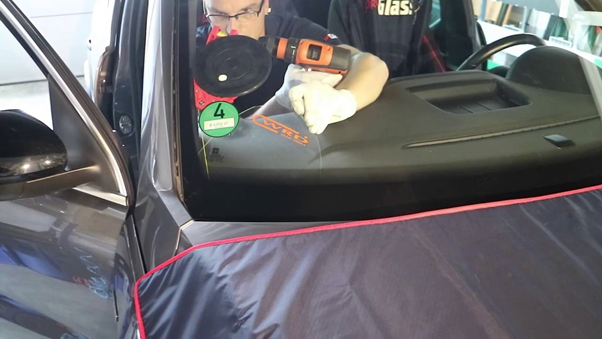 Ремонт лобового стекла автомобиля ВАЗ