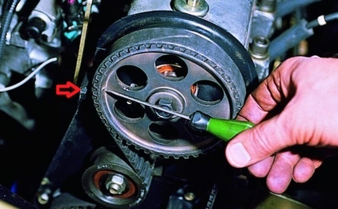 Самостоятельно меняем ремень ГРМ на ВАЗ 2108 в гаражных условиях