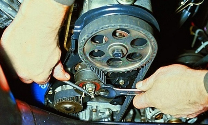 Самостоятельно меняем ремень ГРМ на ВАЗ 2108 в гаражных условиях