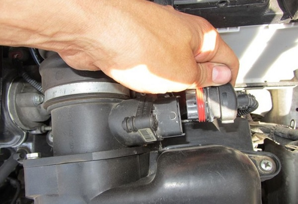 Подробная инструкция по самостоятельной замене термостата на ВАЗ 2114 Подробная инструкция по самостоятельной замене термостата на ВАЗ 2114