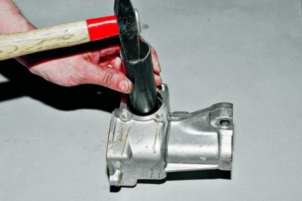 Изучаем и ремонтируем рулевой редуктор «Шестерки»