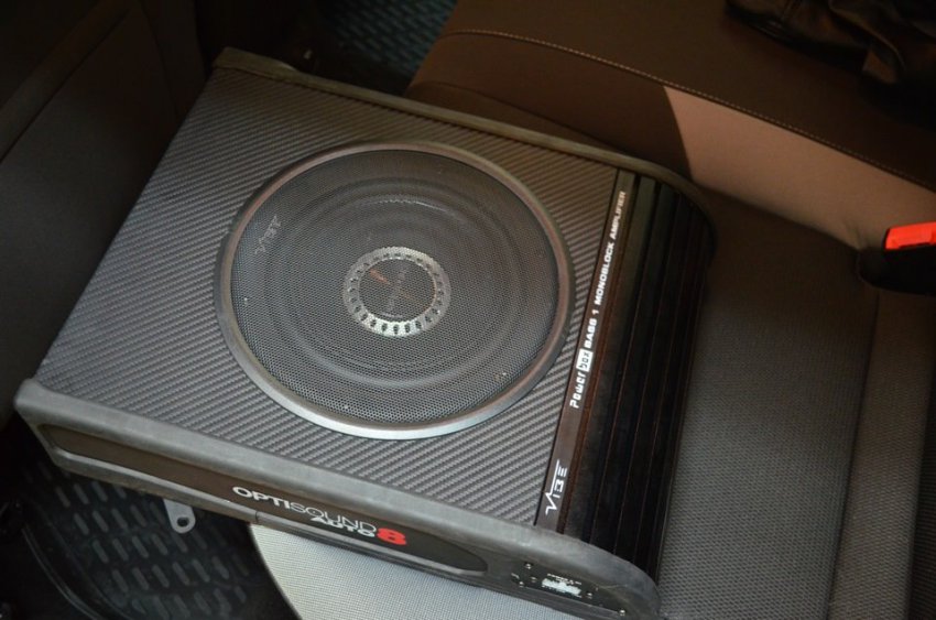 Понятие, принцип работы и типы савбуферов, особенности выбора в машину