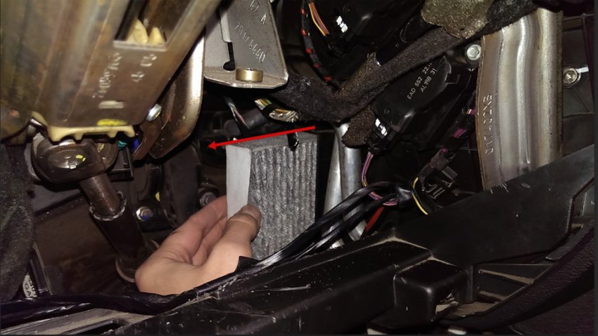 Самостоятельная замена салонного фильтра на Peugeot 407